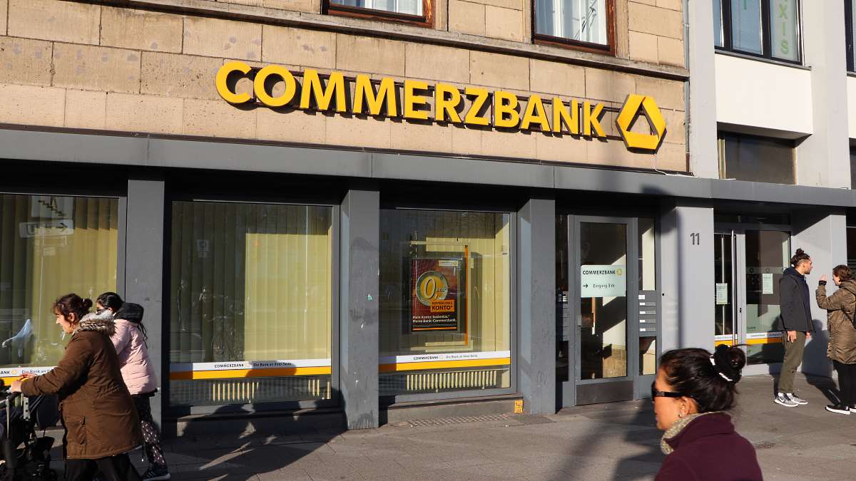 Commerzbank Aktie Kursziel Sinkt Deutlich Aktie Stabil 4investors News