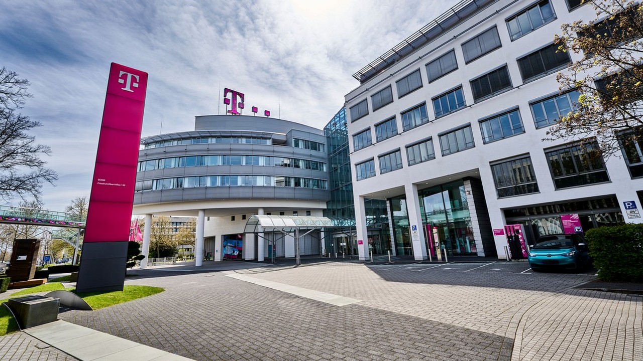 4investors-Chartanalyse zur Deutsche Telekom Aktie. Bild und Copyright: stbuec / shutterstock.com.