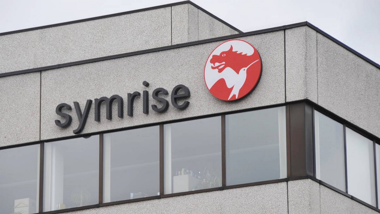 Aktionäre von Symrise sollen 1,10 Euro Dividende je Aktie erhalten. Bild und Copyright: nitpicker / shutterstock.com.