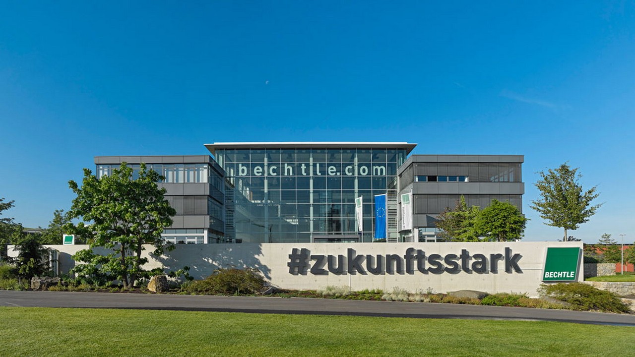 Aktionäre des IT-Konzerns aus Neckarsulm haben heute für jede Bechtle Aktie zwei weitere Anteilscheine erhalten. Bild und Copyright: Bechtle.